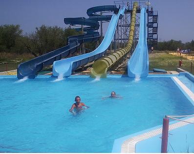 menpaulindpool.jpg